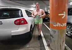 Trashy Kiwi slut flaunts her body at the mall and busy street