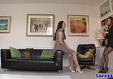 British mature pussyeating and pussyrubbing