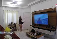 Hot wife Thay Ksada flashes delivery man after shower in just a nightgown