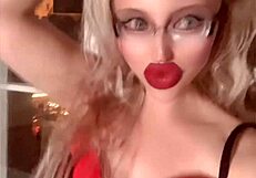 Богиня с длинными ногтями в леггинсах и очках отвечает хейтерам снова