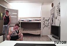 אה, אני נשבע שהמצלמות עזרו לי לזיין את המורה, אופס