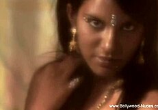 Stunning Indian Babe Unleashes Hidden Desires in Bold Moves