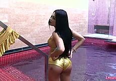 Sexy tranny Larissa Albuquerque craves solo dildo fun! 😍