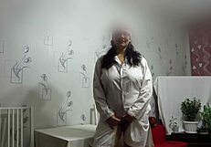 Doctor fists vagina and masturbates nurse in amateur medical fetish