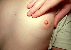 Aku ngantuk sampai jarinya bikin ajaib di tubuhku