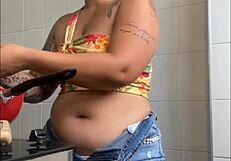 Live Flashing Big Pussy