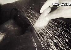 conte�do adulto punheta no chuveiro para todas as mulheres maiores de dezoito anos na solid�o bad wolf28