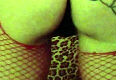 beautiful slut reaches red orgasm outdoors