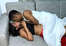 doodhwala seduces bhabhi in amateur indian sex