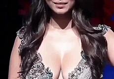 Hot Indian Actress Flashes Boobs and Nipples!