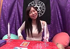 Fortune Teller Reveals Lack Of Luck With Men, Needs Sex Drive