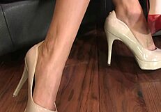 Zoey Holloway and Sadie Holmes Go Wild in Lesbian Action