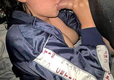 Lepa kurvasta študentka pokaže svoj osupljiv mehiški brunetni videz