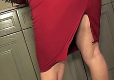 Chunky Maggie Green Feels Wild Sticking Fingers In Plump Pussy Slit