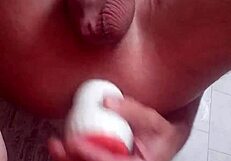 お尻をオナニーしてクックが激しく射精するまで