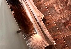 Boyfriend Licks Vagina After Shower Before Bed