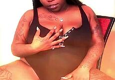 Bold Encounter With Sexy BBW Stepdaughter's Curvy Legs And Huge Ass