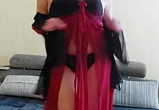 Arab Shemale Dance With Intriguing Moves