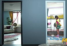 Mengintip Gadis Latina Kecil 18+ Lancap di Asrama