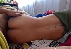 Pov despierto a mi hermanastra nalgona mientras nuestros padres no est�n