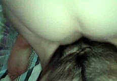 Mi ermana culona me da sentones en mi verga gorda