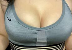 Watch this curvy Latina tease her ass in yoga pants before squirting in rope bondage!