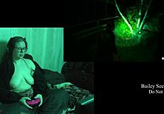 Exploro desnuda Night Springs con tetas y culo grandes