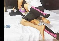 sorprendida urtando recibe polla de castigo