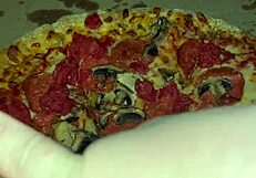 I masturbate on pizza, squirting for my arab fetish desires.