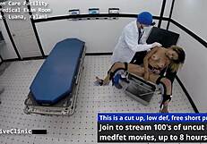 Teen kalani luana screams while riding and spreading in latex gloves