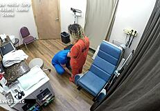 Teen kalani luana screams while riding and spreading in latex gloves