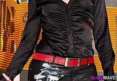 Glam whore bukkake cumshot