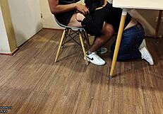 el novio de mi hijastra se unio a mi esposa en un trio intenso