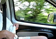 我的奶子在路上疯狂晃动，自制主妇风格？