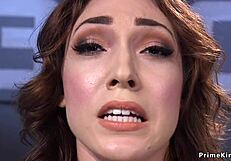 Natural brunette inserts and squirts on the sybian machine.