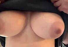 Italienische Milf Artemisia Love in geilem Solo mit wippenden dicken Titten in Slow Motion