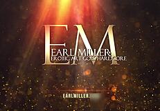 I tempt you with my jewels and pussy.