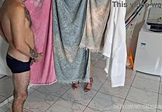 Vizinha Provoca de Calcinha no Quintal com Desejo