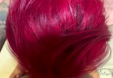 um chocolate preto duro para minha madrasta, ela adora o leite