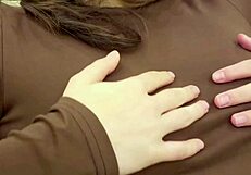 Teen Babe Teases Sugar Daddy With Sexy Poses In Leggings After Workout