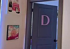 Petite Bossbitch Moves With Escort Tryst