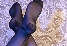 Tease me with your feet, sexy goddess?