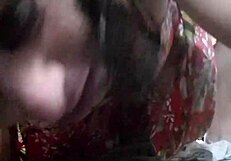 Sem danes uničil svojo sosedo pod prho?