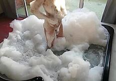 Spying on brunette bathing guy in feminine clothing, then roleplay fucking