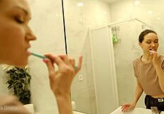 Kristina starts her morning barefoot in the bedroom, feeling sexy 😊