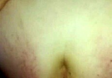 esas nalgas latinas rebotan rico mientras me chupan y follan bien