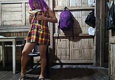 madrastra seductora baila caliente esperando a su hijastro universitario para sexo real exclusivo.