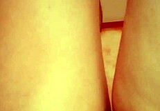 Watch her open her mature pussy at dawn, ready for action!