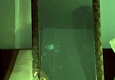 gotica culona masturbandose con lentes emo 😈