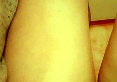 Watch her open her mature pussy at dawn, ready for action!